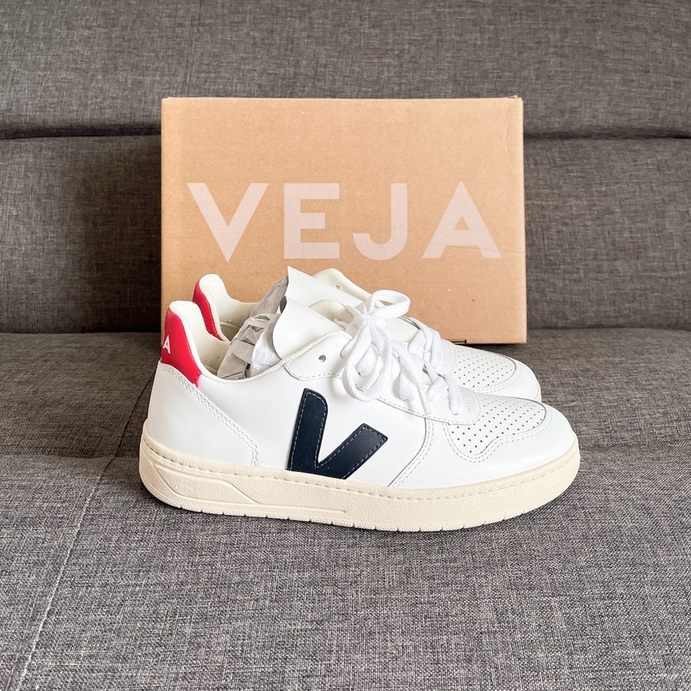 Veja V-10 Sneakers
